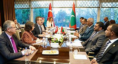 Bakan Tekin, Maldivler Cumhurbaşkanı Muizzu ile görüştü