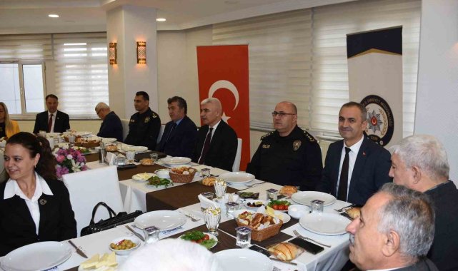 Balıkesir İl Emniyet Müdürü muhtarlarla buluştu