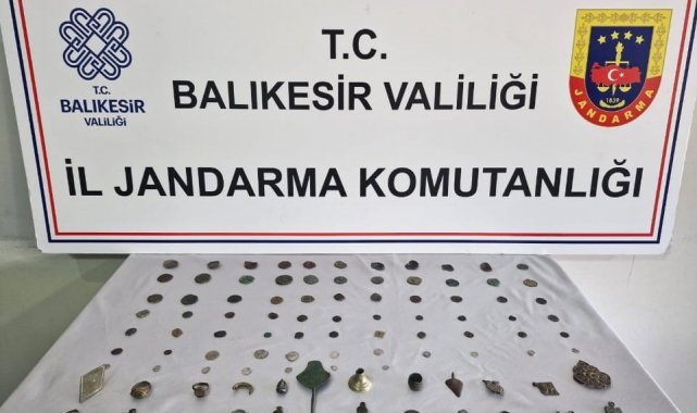 Balıkesir'de jandarmadan tarihi eser operasyonu