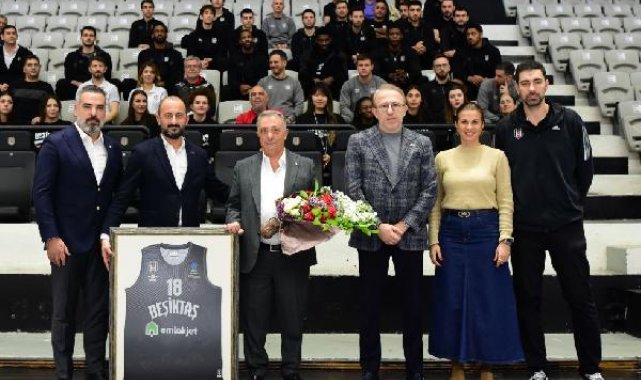 Başkan Çebi, kadın ve erkek basketbol takımlarıyla buluştu