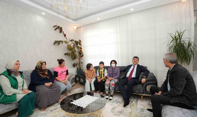 Başkan Fadıloğlu, lösemi hastası Hatice ile bir araya geldi