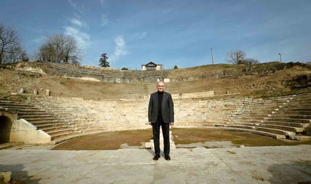 Başkan Özlü, "Düzce'ye gelmek için çok sebep var"