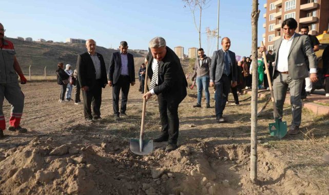 Başkan Palancıoğlu: "Fidan değil ağaç dikiyoruz"