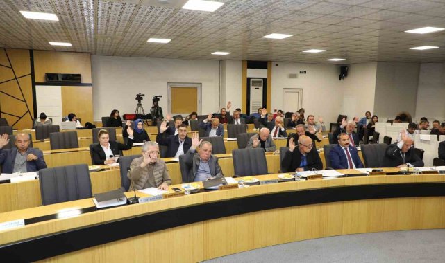 Başkan Zeybek: "Su ücretlerine Maliyetimizin altında olmasına rağmen mecburen zam yapıyoruz"