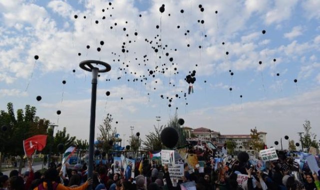 Batman'da öğrenciler, Filistin'de ölen çocuklar için gökyüzüne 'siyah balon' bıraktı