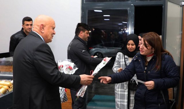 Bayburt Belediyesi 24 Kasım'da öğretmenleri unutmadı