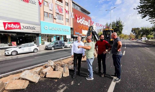 Bayraklı mahallelerinde hizmet turu