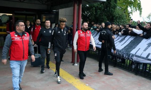 Beşiktaş'a Samsun'da çiçekli karşılama