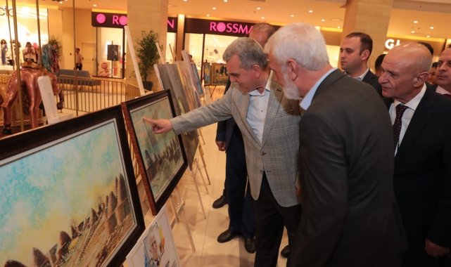 Beyazgül, yağlı boya resim sergisinin açılışını yaptı