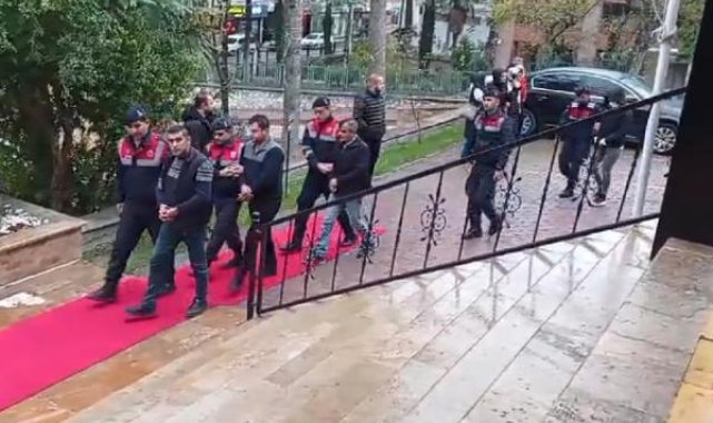 Bilecik'te 14 köpeğin ölümünde gözaltına alınan 5 şüpheli adliyede