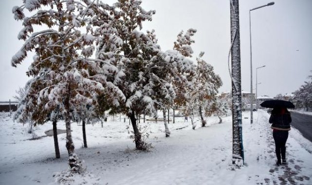 Bitlis'in yüksek kesimlerinde kar kalınlığı 30 santimetre oldu