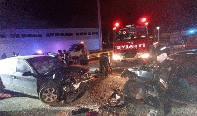 Bolu'da 2 otomobil kafa kafaya çarpıştı: 1 yaralı