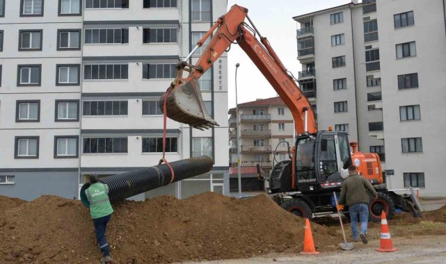 Bozüyük'te alt yapı çalışmaları kesintisiz olarak devam ediyor