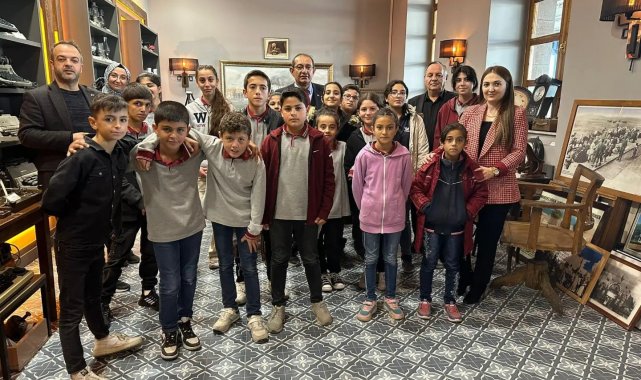 Burada kara trenden hızlı trene giden yolculuğun hikayesi var
