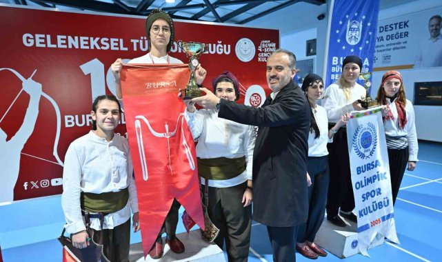 Bursa'da okçular hedefi 12'den vurdu