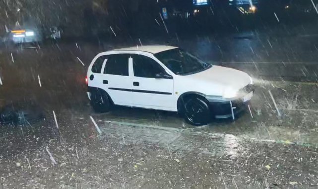Bursa'da sağanak yağış ve dolu böyle görüntülendi