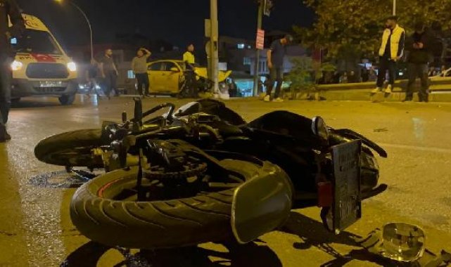 Bursa'da taksi ile motosiklet çarpıştı: 6 yaralı