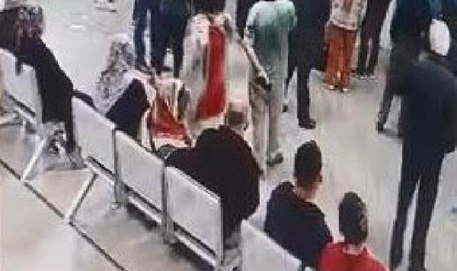 Büyükçekmece'de doktorla tartıştı; hastaneden dışarı çıkarıldı