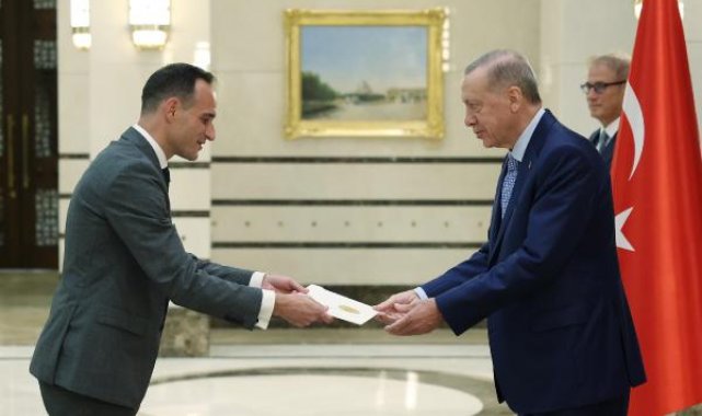 Büyükelçilerden Cumhurbaşkanı Erdoğan'a güven mektubu