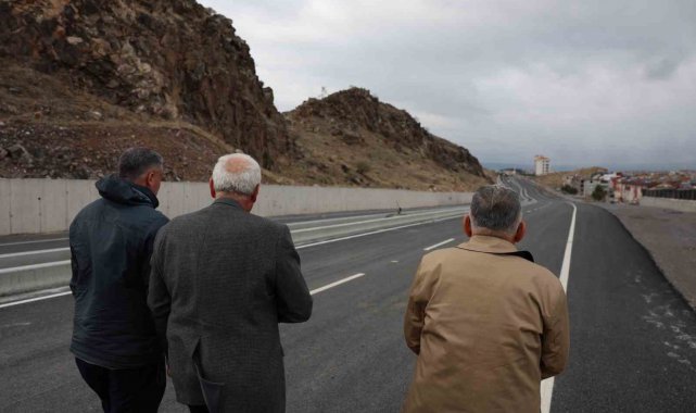Büyükşehir'in kentin doğusu ve batısını birbirine bağlayacak yol çalışmasında sona gelindi