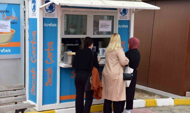 Çanakkale'de öğrencilere sıcak çorba ikramları başladı