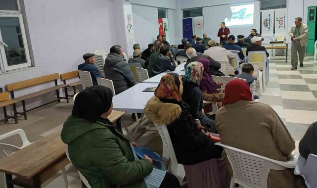 Çavdarhisar'da çiftçi eğitim toplantısı
