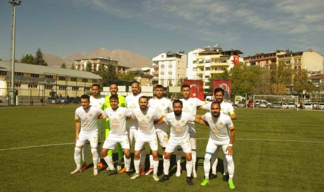 Develigücü antrenörü Erkan Demirel: "İlk 4 takım arasında olmak istiyoruz"