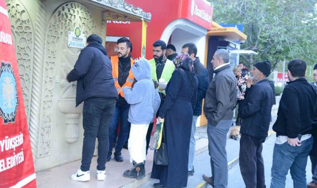 Diyarbakır'da ikram çeşmesinden sıcak çorba akmaya başladı