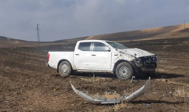 Diyarbakır'da kontrolden çıkan otomobil tarlaya uçtu: 2 yaralı