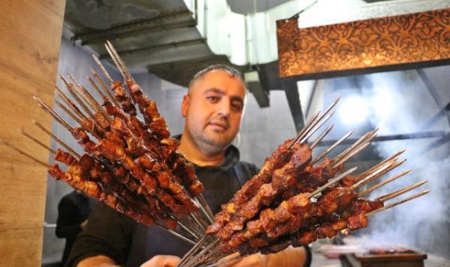Diyarbakır'da kuzu ciğerin fiyatı eti geçti; kasapta kilosu 420 TL