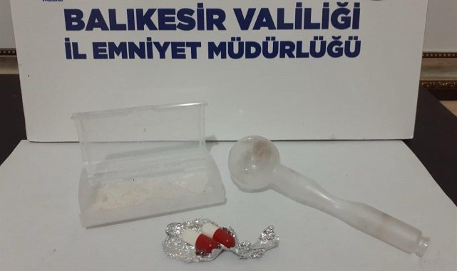 Dolandırıcılık ve sahtecilikten aranan şahıs Bandırma'da yakalandı