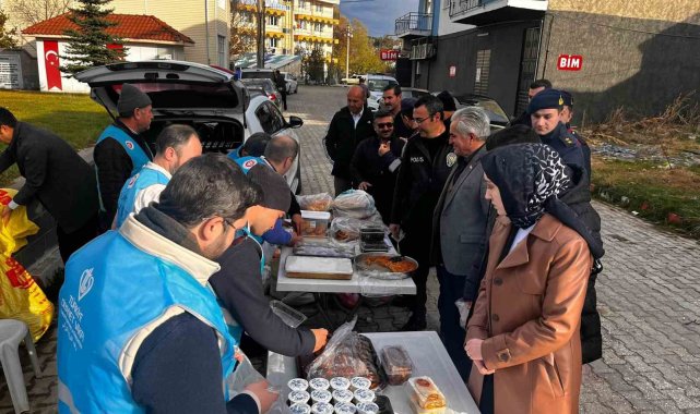 Dumlupınar'da Filistin için hayır çarşısı