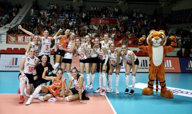 Eczacıbaşı Dynavit - Vasas Obuda Budapeşte: 3-0
