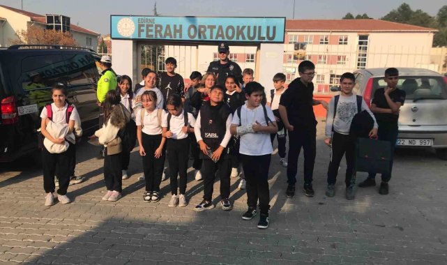 Edirne'de polis ekipleri okul çevrelerindeki denetimlerini sürdürüyor