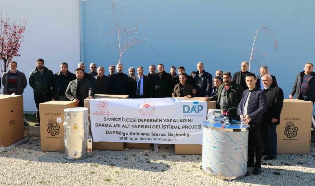 Elazığ'da bal süzme makinesi dağıtım programı düzenlendi
