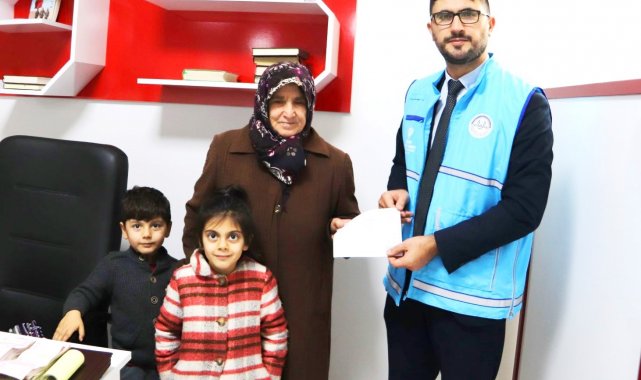 Emekli maaşıyla biriktirdiği altınları Filistin için bağışladı