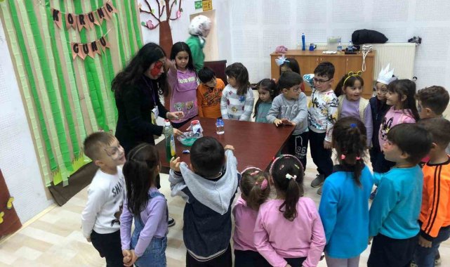 Emet MYO'da çocuk şenliği