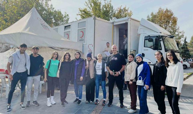 ERÜ Spor Bilimleri öğrencileri kan verdi