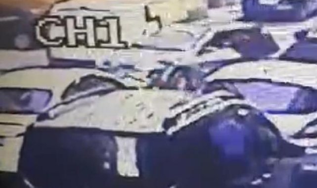 Esenler'de kazadan sonra kaçarken iki otomobile çarpıp motosiletliyi sürükledi