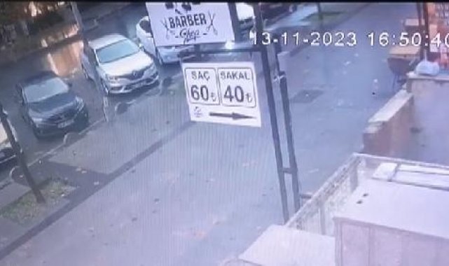 Esenyurt'ta park halindeki otomobil çalındı