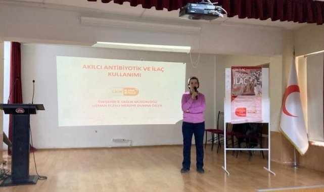 Eskişehir'de öğrencilere akıllı ilaç eğitimi verildi
