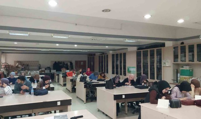 Fen bilgisi öğretmen adaylarına model tabanlı öğretime yönelik teorik ve uygulamalı eğitim verildi
