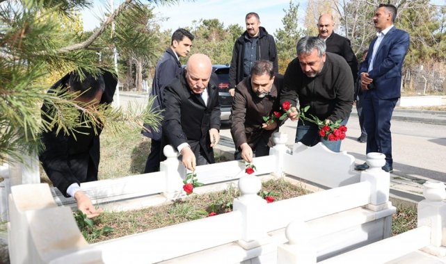 Gazeteci Sebahattin Yılmaz mezarı başında anıldı
