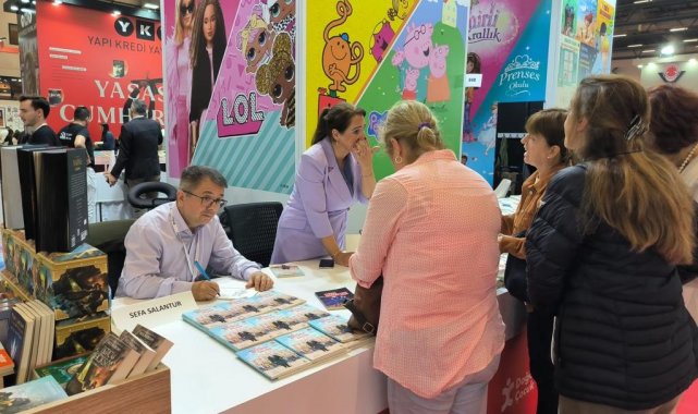 Gazeteci Sefa Salantur, 40. TÜYAP Fuarı'nda okurlarla buluştu