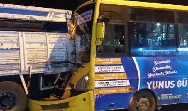 Gaziantep'te halk otobüsü, park halindeki kamyona çarptı: 5 yaralı