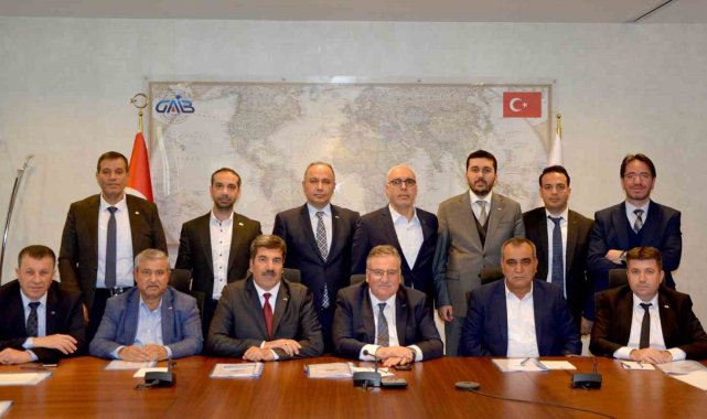 Gaziantep'ten 1 milyar 495 milyon dolarlık halı ihraç edildi