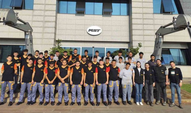 Gençler meslek hayallerine MST Makina'da kavuşuyor