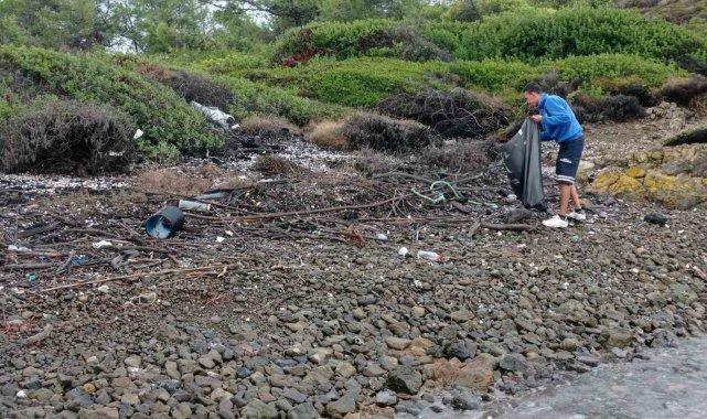 Gökova Körfezi'nde 10 ayda 36 ton çöp topladı