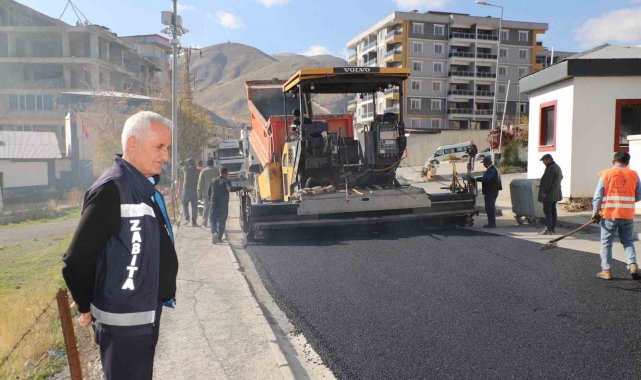 Hakkari Belediyesinden asfalt çalışması