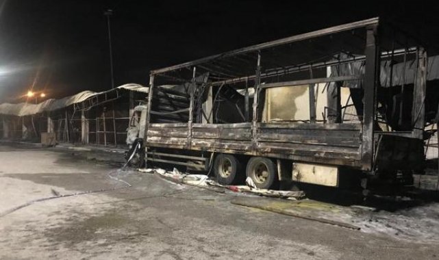 Halde çıkan yangında 10 dükkan zarar gördü